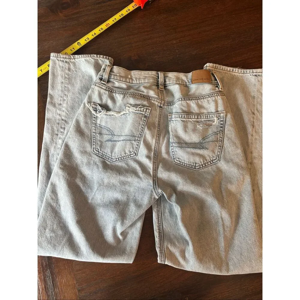 American Eagle destroyed baggy jeans